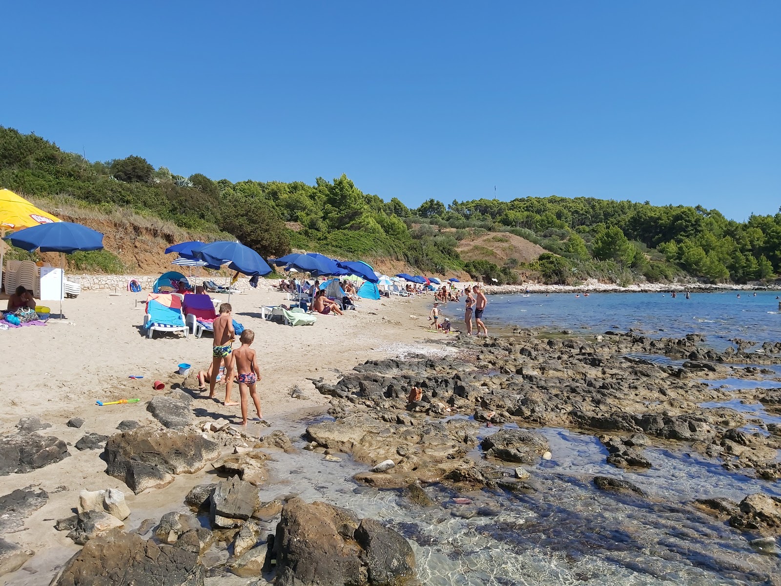 Foto van Vela Przina beach met ruime baai