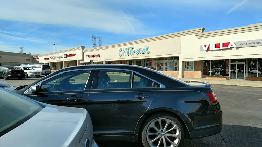 Shopping Mall «Hillcrest Shopping Center», reviews and photos, 1701 N Larkin Ave, Crest Hill, IL 60403, USA