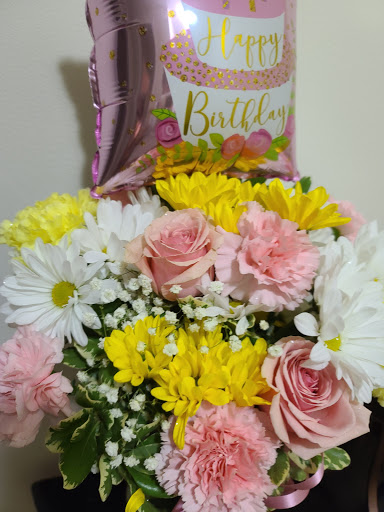 Florist «Flowers With Love», reviews and photos, 7509 22nd Ave, Kenosha, WI 53143, USA