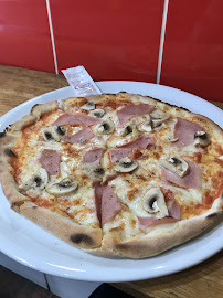 Plats et boissons du Pizzeria Bibani Pizza à Paris - n°6