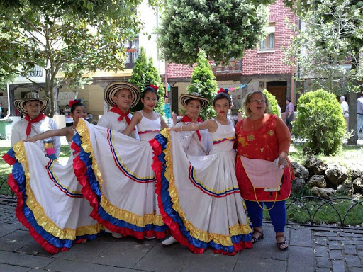 Color - Asociación colombiana de La Rioja en Logroño