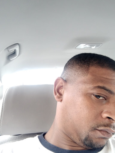 Barber Shop «Metro Barber Shop», reviews and photos, 9617 N Metro Pkwy W #1166, Phoenix, AZ 85051, USA