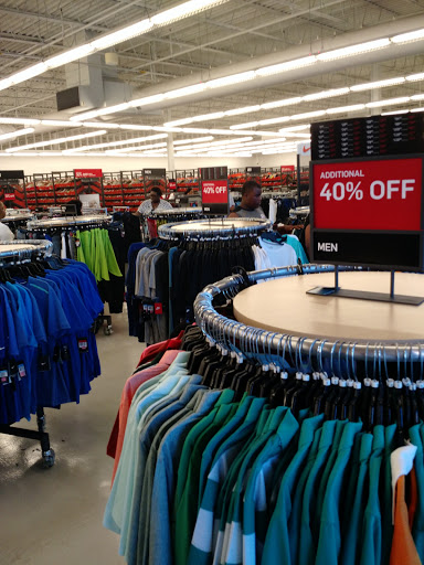 Clothing Store «Nike Clearance Store», reviews and photos, 4099 S Plaza Dr, Memphis, TN 38116, USA