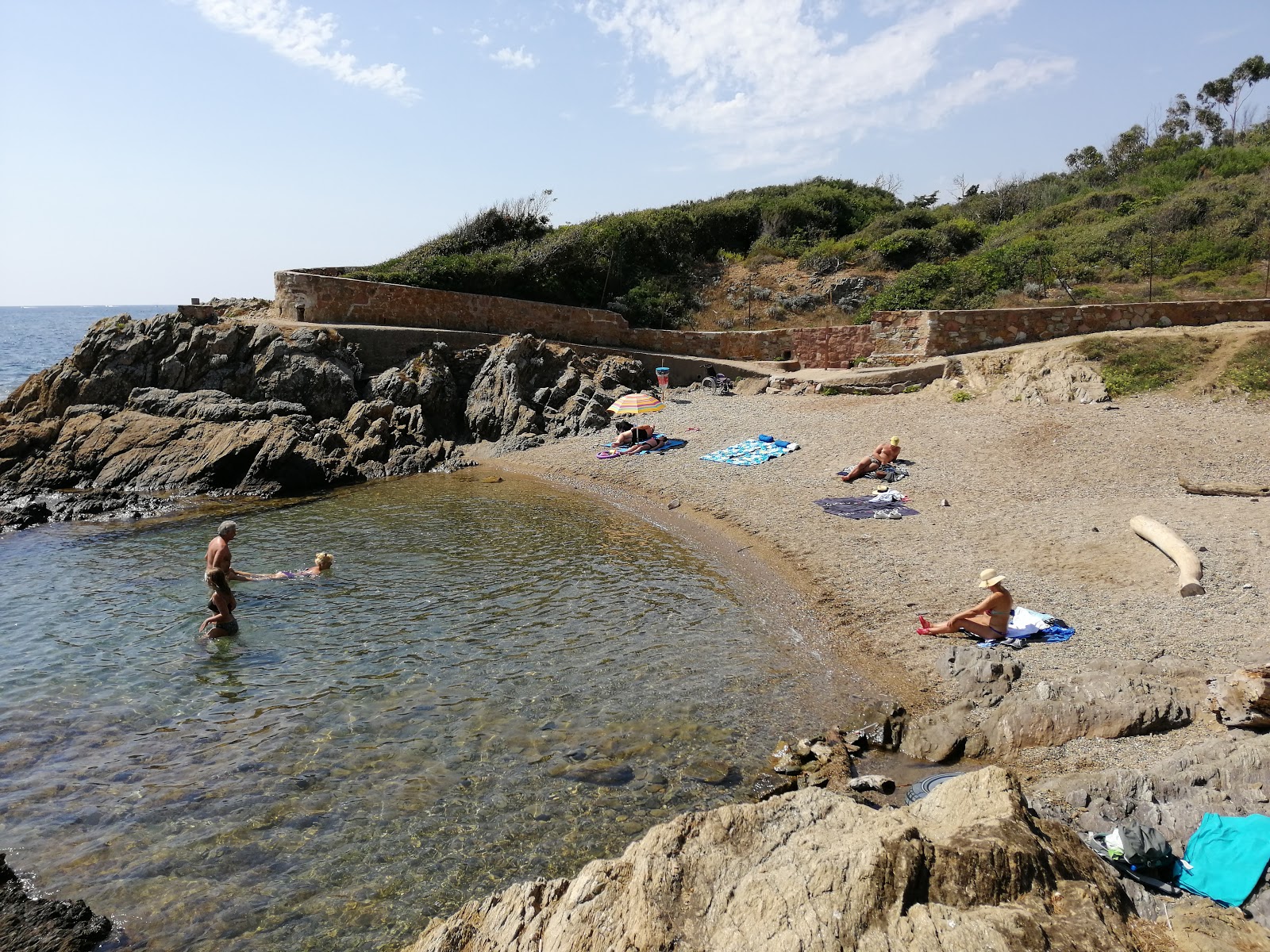 Plage Parc Areca的照片 带有米色卵石表面