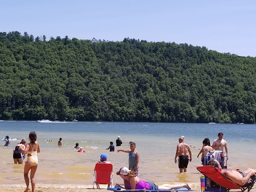 Boat Dealer «Beltzville Manor Marine», reviews and photos, 410 Pohopoco Dr, Lehighton, PA 18235, USA