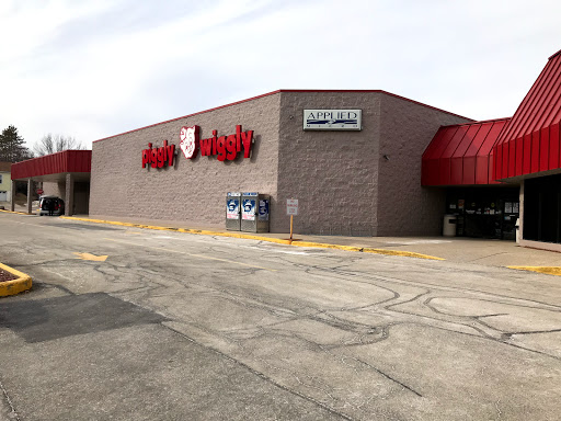 Piggly Wiggly, 316 W Spring St #7, Dodgeville, WI 53533, USA, 
