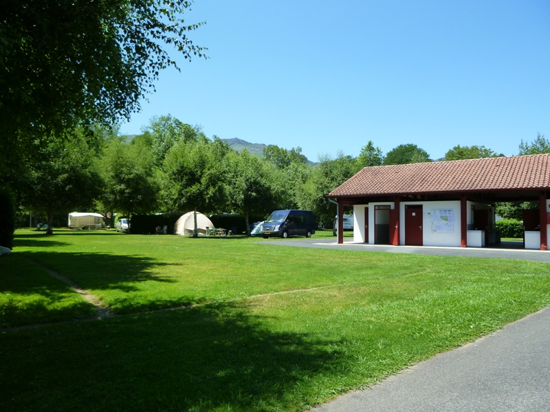Camping Municipal Irouleguy à Saint-Étienne-de-Baïgorry (Pyrénées-Atlantiques 64)
