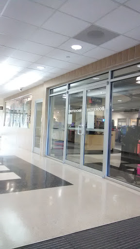 Book Store «Kirkwood Community College Main Campus Bookstore», reviews and photos, 6301 Kirkwood Blvd SW, Cedar Rapids, IA 52404, USA