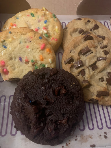 Cookie Shop «Insomnia Cookies», reviews and photos, 1804 E North Ave, Milwaukee, WI 53202, USA