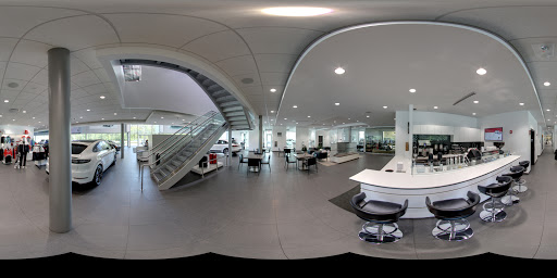 Porsche Dealer «Porsche Exchange», reviews and photos, 2300 Skokie Valley Rd, Highland Park, IL 60035, USA