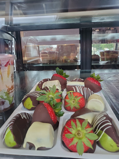 Gift Shop «Edible Arrangements», reviews and photos, 620 Congaree Rd, Greenville, SC 29607, USA