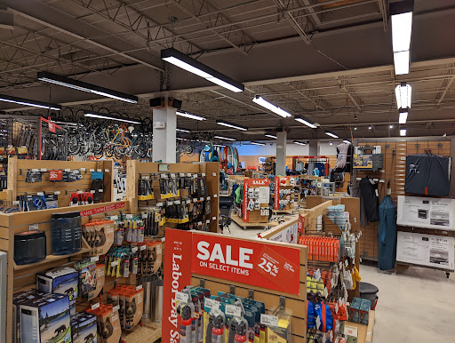 Camping Store «REI», reviews and photos, 200 Ridge Pike #115, Conshohocken, PA 19428, USA