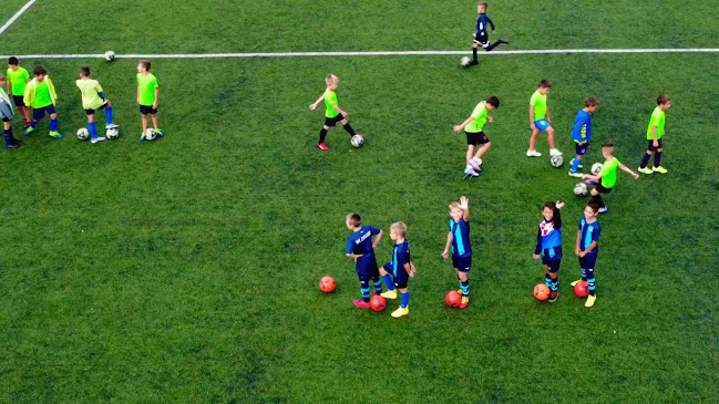Отзиви за Детски Футболен Клуб Звездите на Марев - Marev Stars в Варна - Спортен комплекс