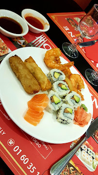Sushi du Restaurant de type buffet Royal Chine 裕龙大酒楼 à Claye-Souilly - n°2