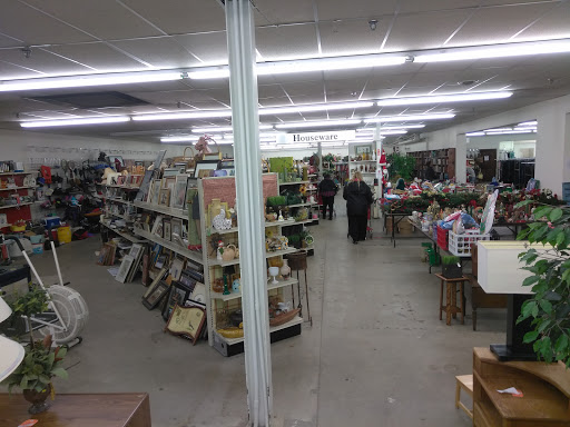 Thrift Store «The Salvation Army Family Store & Donation Center», reviews and photos, 51200 Van Dyke, Shelby Charter Township, MI 48316, USA
