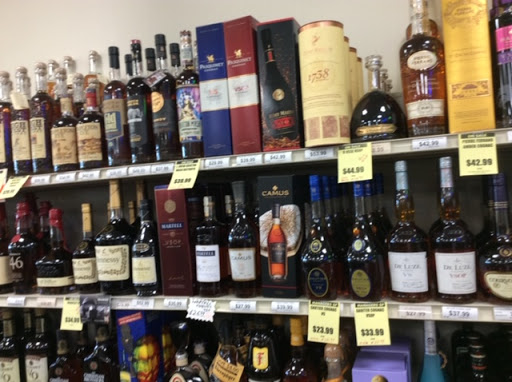 Liquor Store «Foremost Liquors», reviews and photos, 20606 Milwaukee Ave, Deerfield, IL 60015, USA