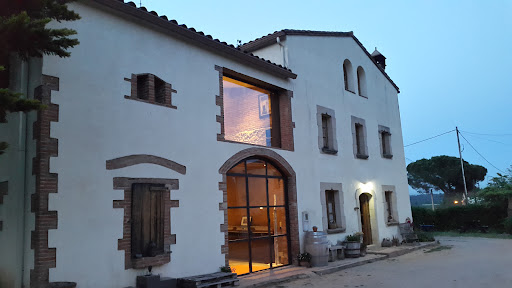 Can Tomàs / Tast de vins, formatges, cerveses, gintònics... en Santa Eulàlia de Ronçana
