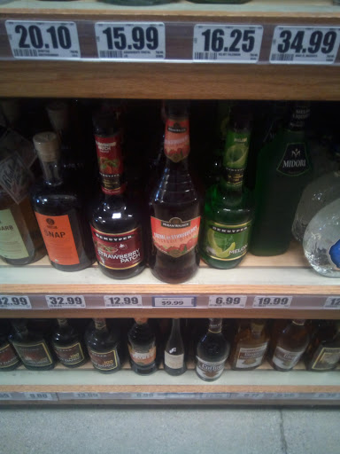 Wine Store «Red Wagon Wine Shoppe», reviews and photos, 2940 S Rochester Rd, Rochester Hills, MI 48307, USA