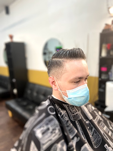 Barber Shop «J & R Barber Shop», reviews and photos, 746 Paterson Ave, East Rutherford, NJ 07073, USA