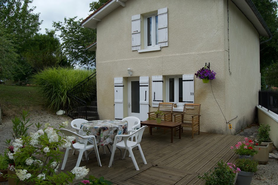 La Petite Maison à Saint-Paul-Lizonne (Dordogne 24)