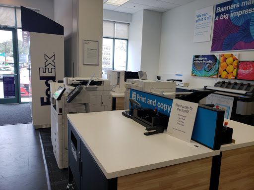 Print Shop «FedEx Office Print & Ship Center», reviews and photos, 2160 N Coit Rd #133, Richardson, TX 75080, USA