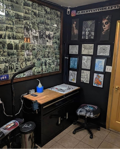 Tattoo Shop «Twilight Tattoo & Body Piercng», reviews and photos, 11826 Long Beach Blvd, Lynwood, CA 90262, USA