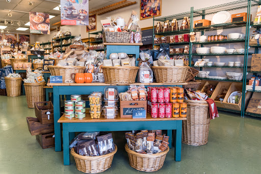 Gift Basket Store «Harry & David», reviews and photos, 8567 Factory Shops Blvd, Jeffersonville, OH 43128, USA