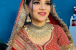 Lakme bridal makeup studio Nanpara Bahraich online booking image