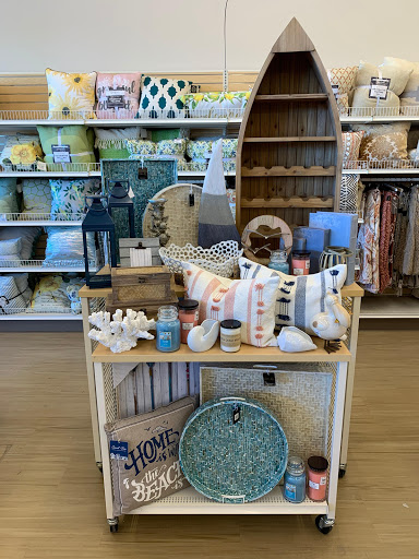 Home Goods Store «Tuesday Morning», reviews and photos, 4844 Everhard Rd NW, Canton, OH 44718, USA