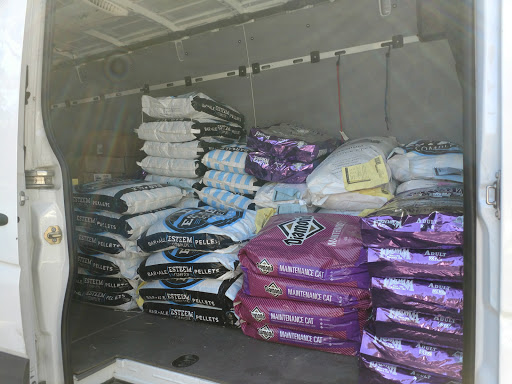 Pet Store «Simply Country Feed & Supply», reviews and photos, 12892 Ridge Rd, Grass Valley, CA 95945, USA