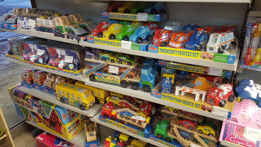 Consignment Shop «Green Kids Resale», reviews and photos, 833 E Rollins Rd, Round Lake Beach, IL 60073, USA