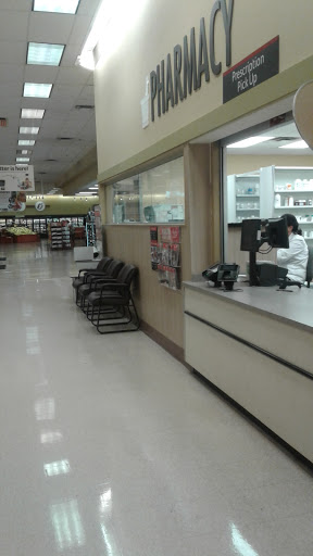 Supermarket «Winn-Dixie», reviews and photos, 2950 9th St SW #100, Vero Beach, FL 32968, USA