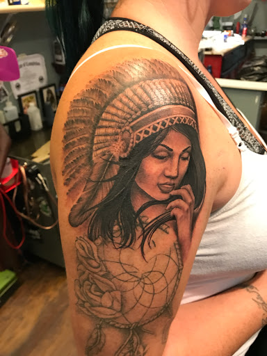 Tattoo Shop «Burien Tattoo -White Center», reviews and photos, 9619 16th Ave SW, Seattle, WA 98106, USA