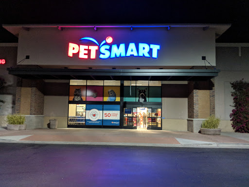 PetSmart, 555 S Cotton Ln, Goodyear, AZ 85338, USA, 