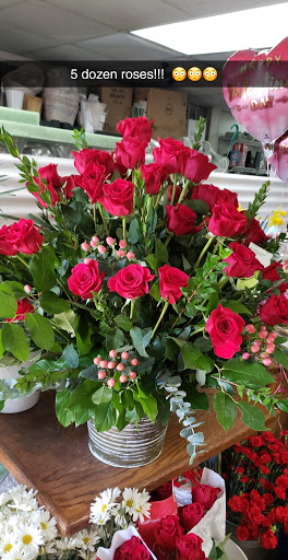 Florist «Kaleidoscope Florist & Gifts», reviews and photos, 3108 Woodward Ave, Muscle Shoals, AL 35661, USA