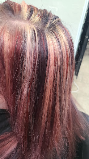 Nail Salon «The Razors Edge Salon And Barber Shop», reviews and photos, 2004 Central Ave, Kearney, NE 68847, USA