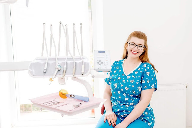 Cabinet stomatologic Arad - Dr. Alexa Iulia - Implant Dentar, Fatete Dentare, Tratamente LASER, Urgențe Stomatologice