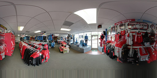 Clothing Store «Fanatic U», reviews and photos, 30409 Ford Rd, Garden City, MI 48135, USA