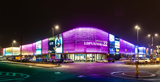 Centrum Łopuszańska 22