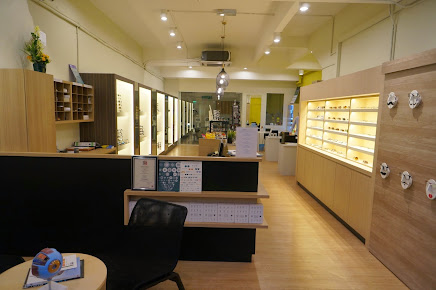 أوبتيكر البصريات - Optiker Optometry