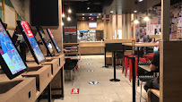 Atmosphère du Restaurant KFC Rosny 2 à Rosny-sous-Bois - n°8