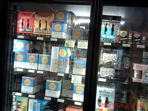 Liquor Store «Liquor Factory (Hopatcong)», reviews and photos, 128 Lakeside Blvd, Hopatcong, NJ 07843, USA