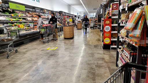 Grocery Store «Stop & Shop», reviews and photos, 498 Bushy Hill Rd, Simsbury, CT 06070, USA