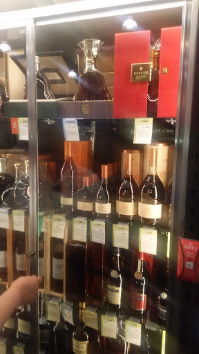 Wine Store «Total Wine & More», reviews and photos, 8539 Cooper Creek Blvd, Bradenton, FL 34201, USA