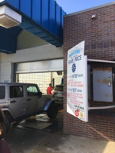 Car Wash «Bloomfield Auto Wash», reviews and photos, 4025 Telegraph Rd, Bloomfield Hills, MI 48302, USA