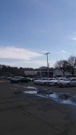 Shopping Mall «Putnam Place Shopping Center», reviews and photos, 1245 Dixwell Ave, Hamden, CT 06514, USA