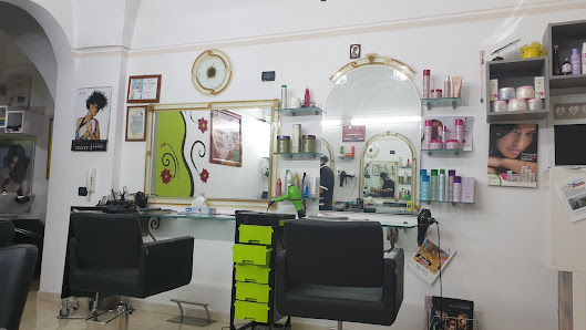 Hair Style Via A. Pagliarulo, 35, 73044 Galatone LE, Italia