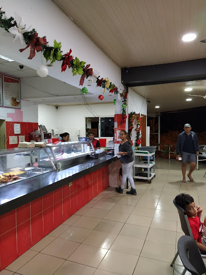 Restaurante Vielka - CHH3+66X, 1, David, Panama