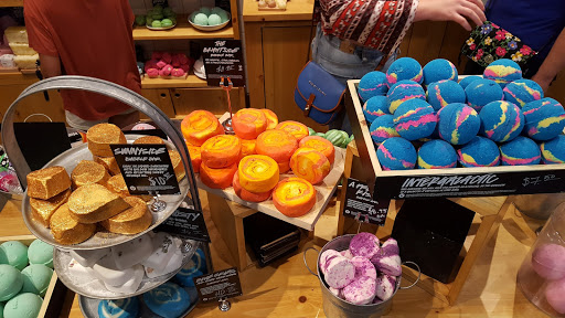 Cosmetics Store «Lush Cosmetics», reviews and photos, 303 Memorial City Way, Houston, TX 77024, USA