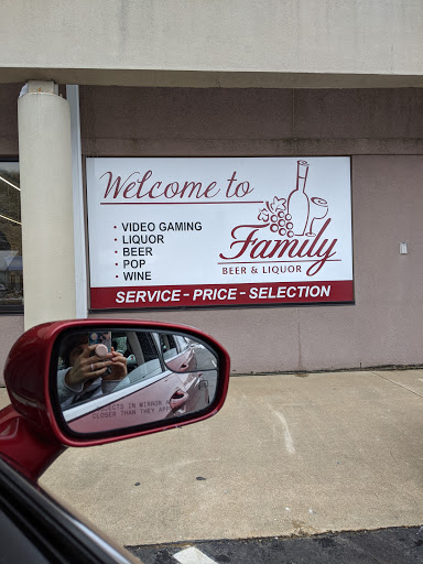 Beer Store «Family Beer & Liquor Store», reviews and photos, 20200 US Rte 20 Frontage Rd, East Dubuque, IL 61025, USA